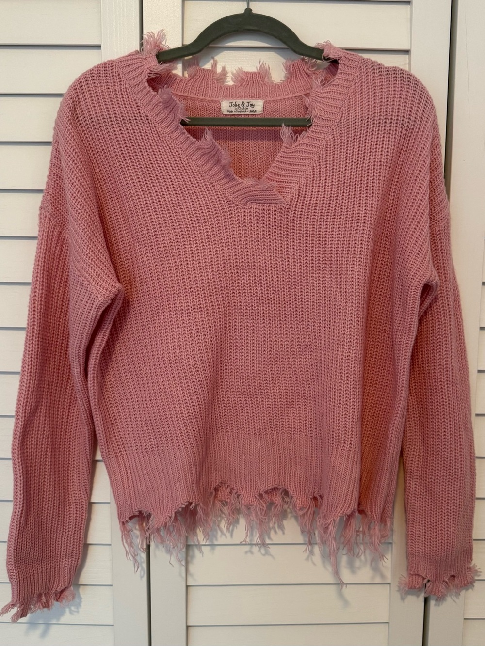 Frayed V-Neck Sweater in Rose Pink by Jolie & Joy, Size Large, Cozy, Fall